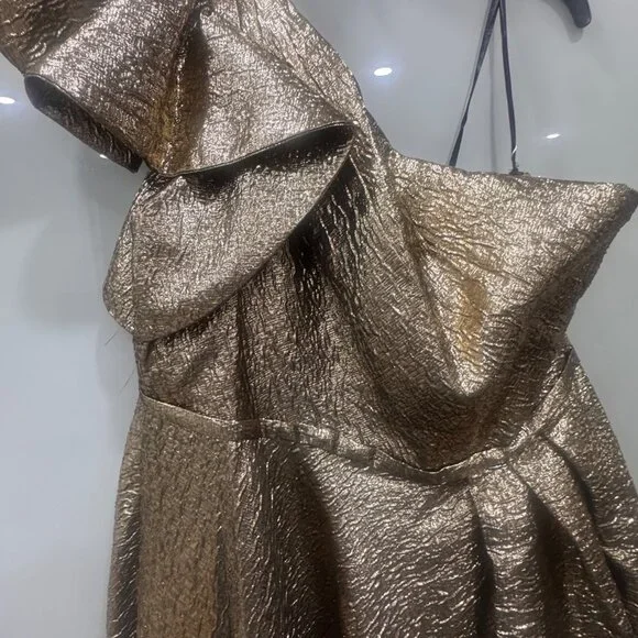 Mac Duggal Metallic Gold One-Shoulder Gown With Ruffle Detail & High Slit Size - Picture 6 of 8